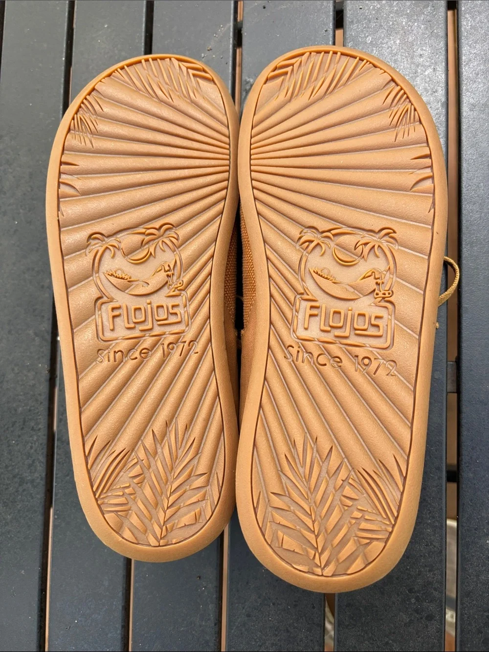 Flojos lace ups